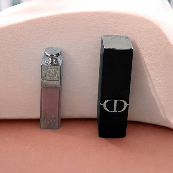 ❤️ DIOR RED COSMETIC POUCH WITH DIOR TRAVEL SIZE LIP GLOSS & LIPSTICK ❤️ - Picture 6 of 8